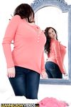 Curvy MILF Leanne Crow admires herself in a mirror before baring her knockers