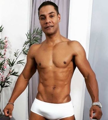 Mauro Araujo Nude