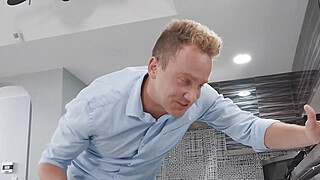 BRAZZERS - Smoking Hot Handywoman Kaylee Ryder Visits Van's House To Fix His... Big Boobs Porn Video